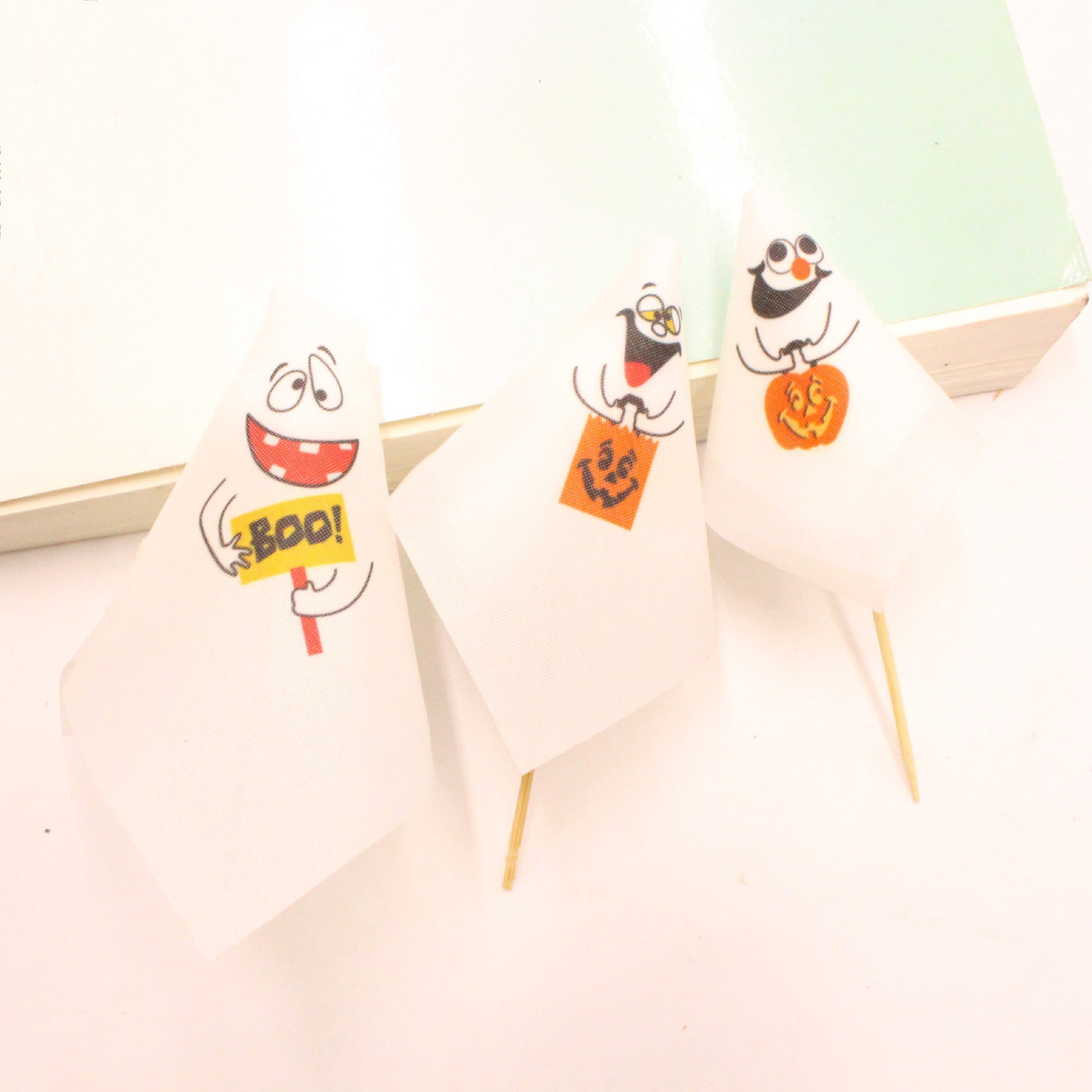 Mini Fabric Halloween Hanging Ghost – Party Decoration for Cake Toppers, Finger Dolls, and Pumpkin Cards