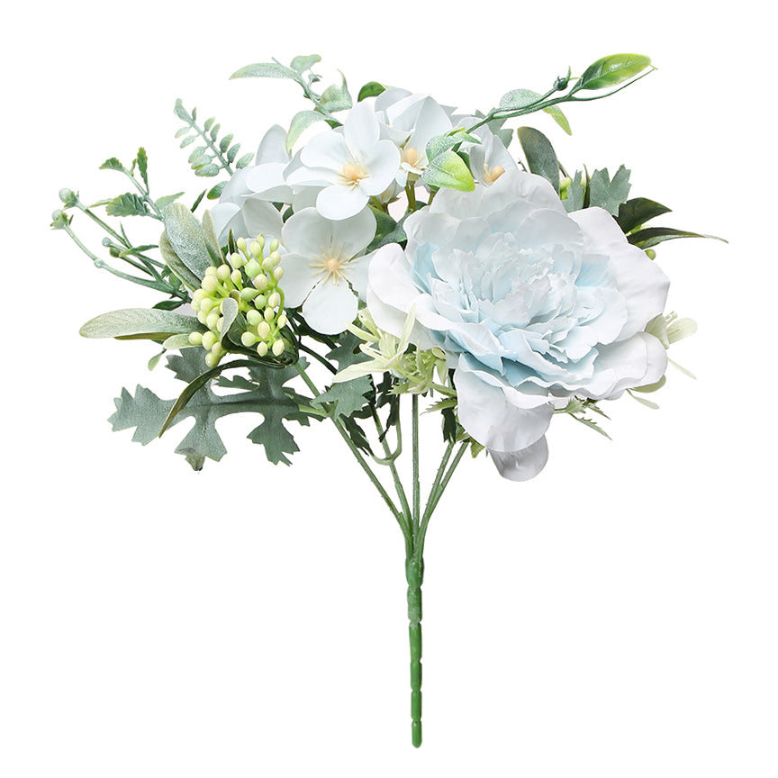Simulation Wedding Holding Bouquet
