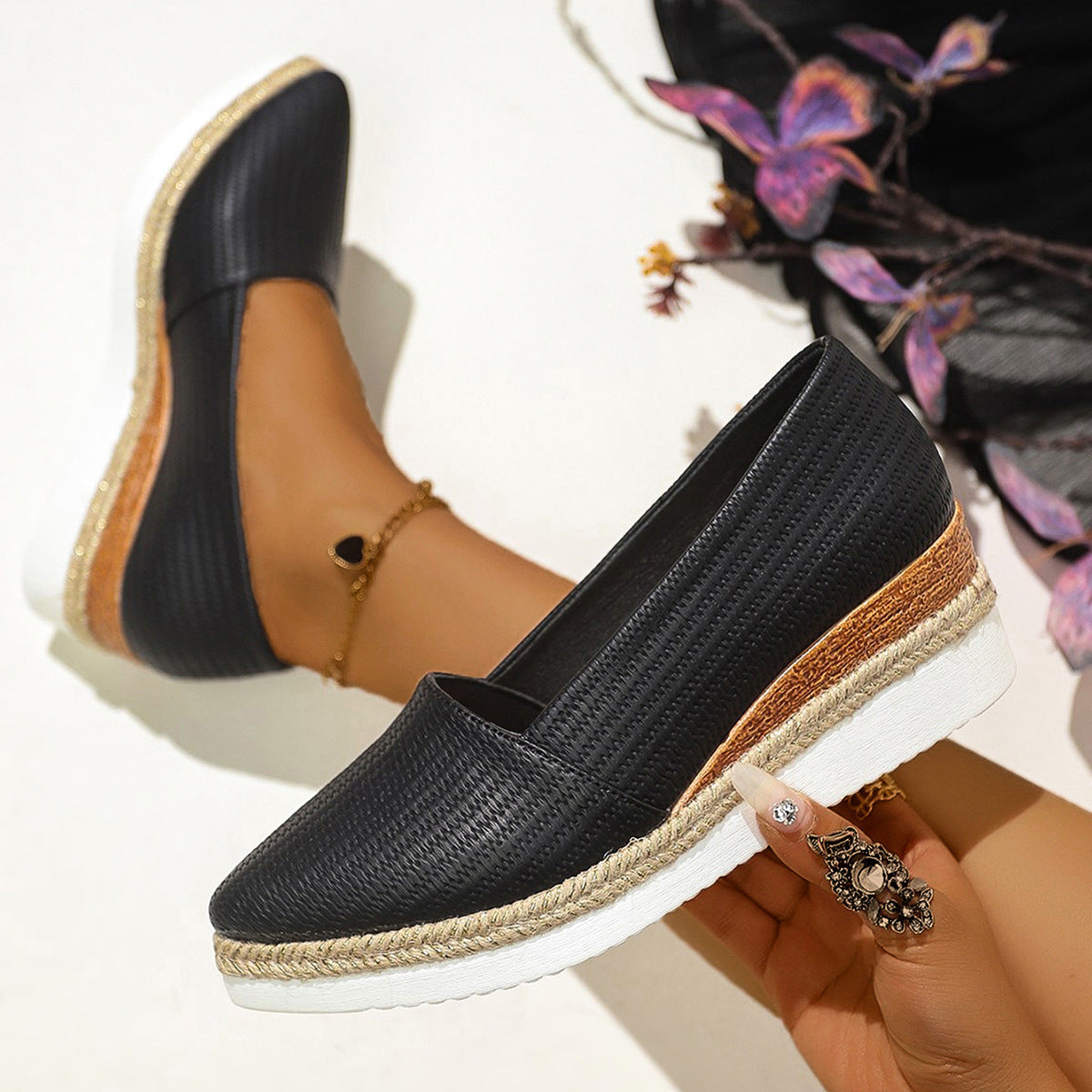 Woven Hemp Rope Muffin Bottom Low-cut Breathable Pointed Women's Pumps
