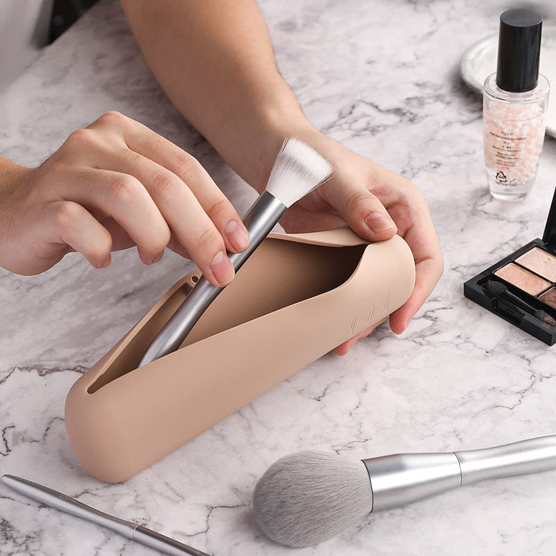 Silicone Makeup Brush Storage Bag – Magnetic Protective Cover