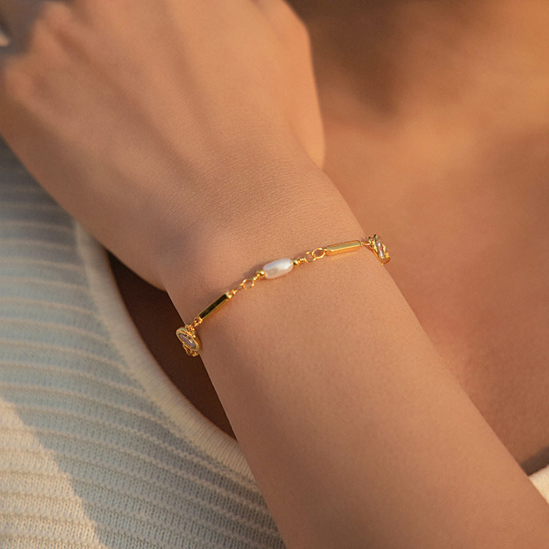 Women's 18K Gold Color Bracelet – Round Zircon & Pearl Copper Design