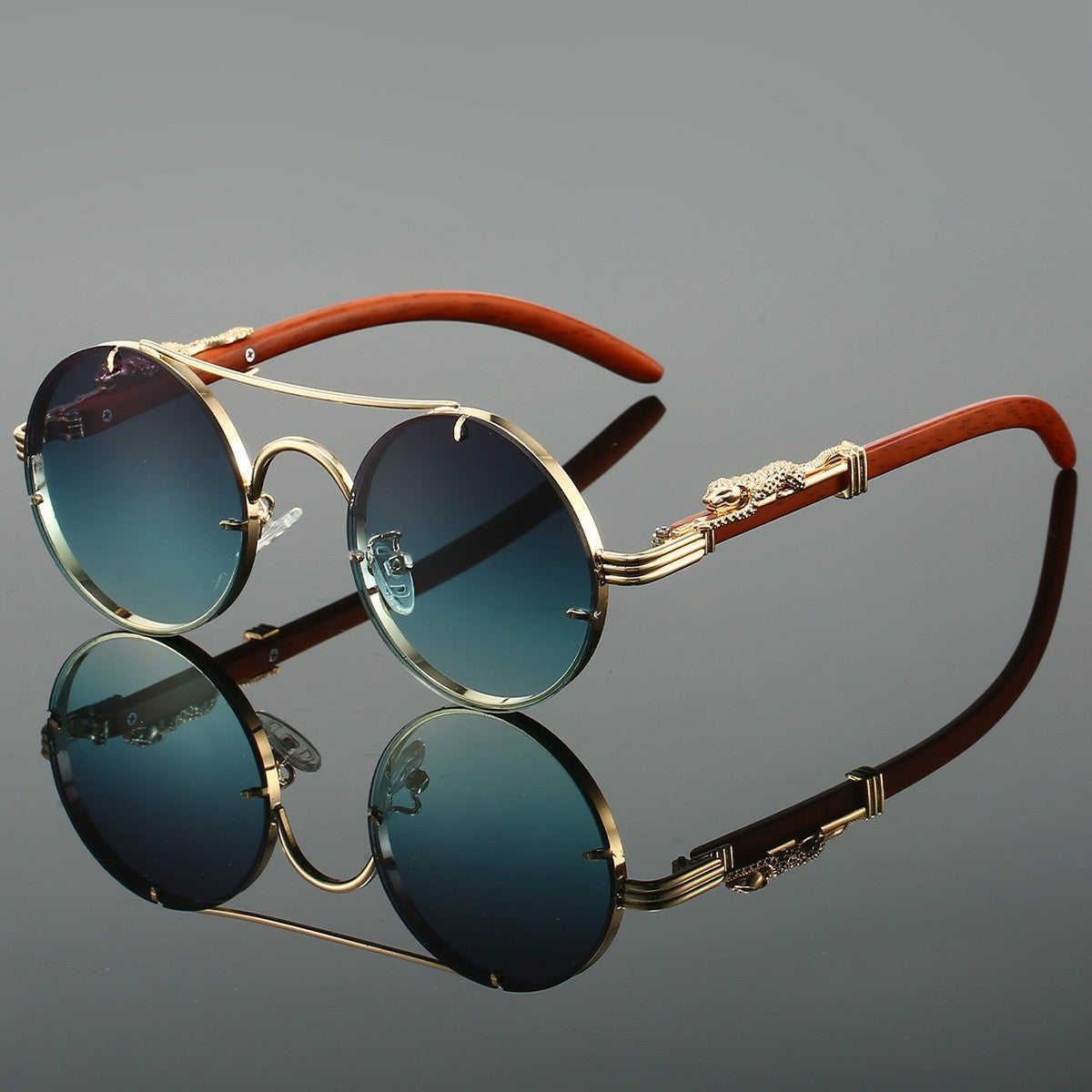 Gold Frame PC Lens Sunglasses – Stylish UV Protection