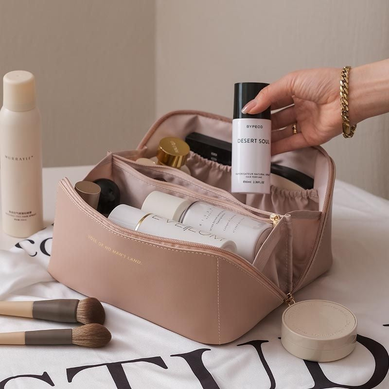 Large Capacity Travel Makeup Bag – Portable Cosmetic Storage Organizer