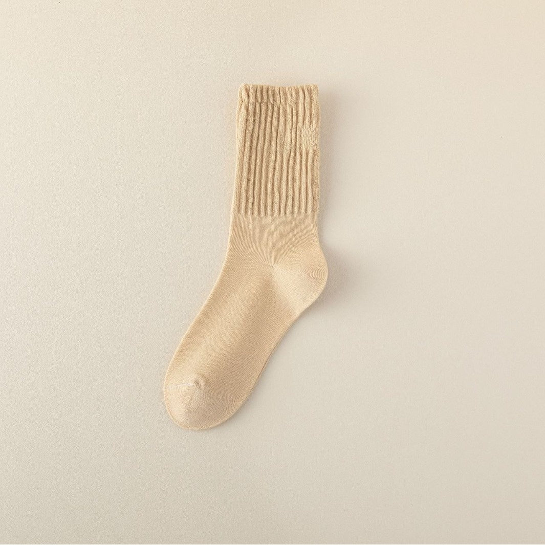 Autumn & Winter Korean Style Cotton Mid-Calf Socks for Girls – Cozy Warm Trendy