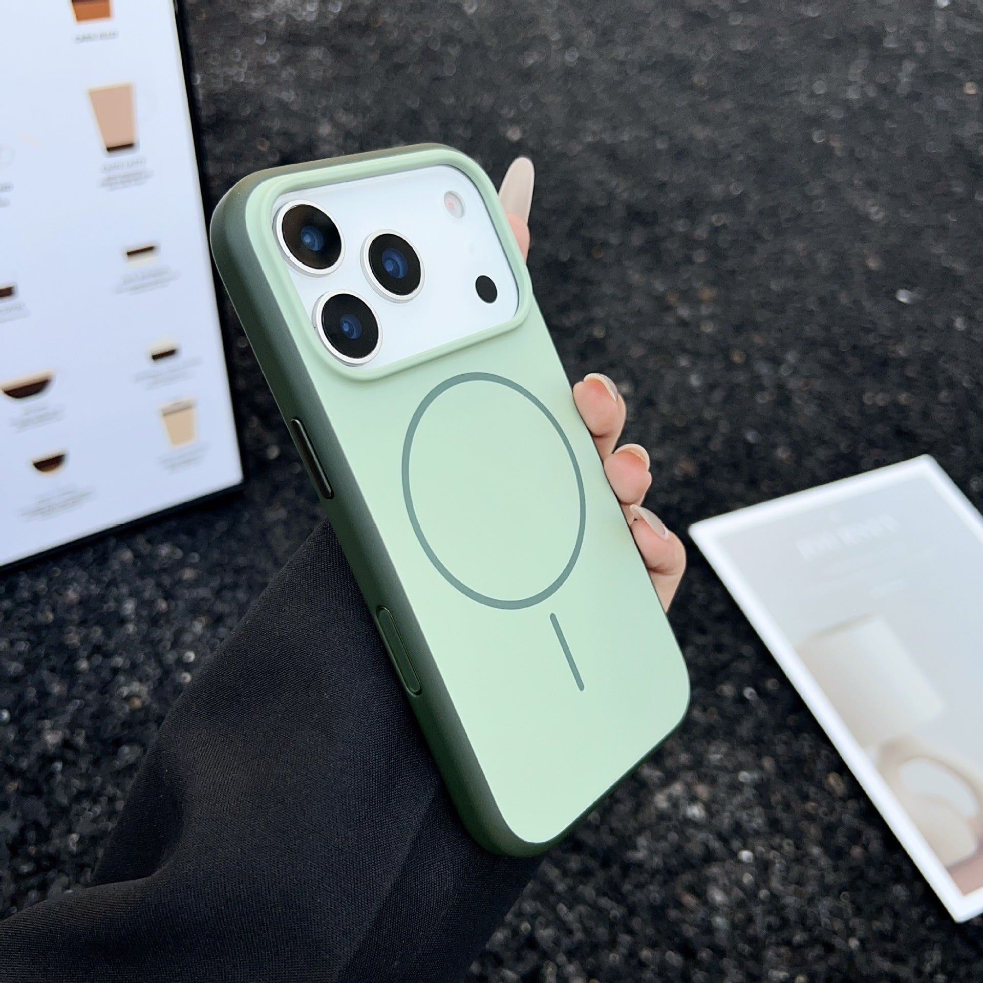 Magnetic Frosted PC TPU Phone Case for 17 Series Contrast Color Protective Shell