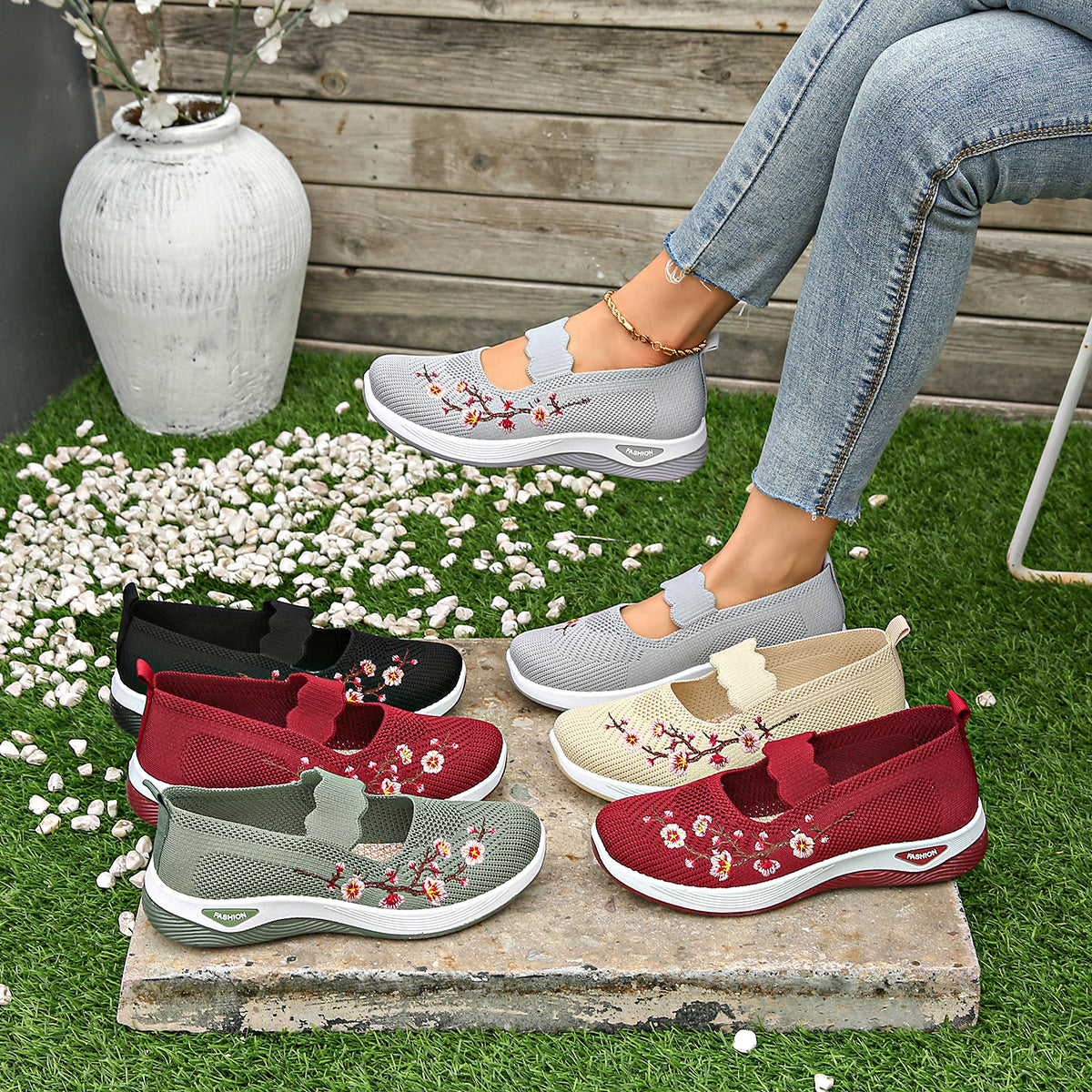 Women's Floral Pattern Cloth Flats Regular Fit Soft Bottom