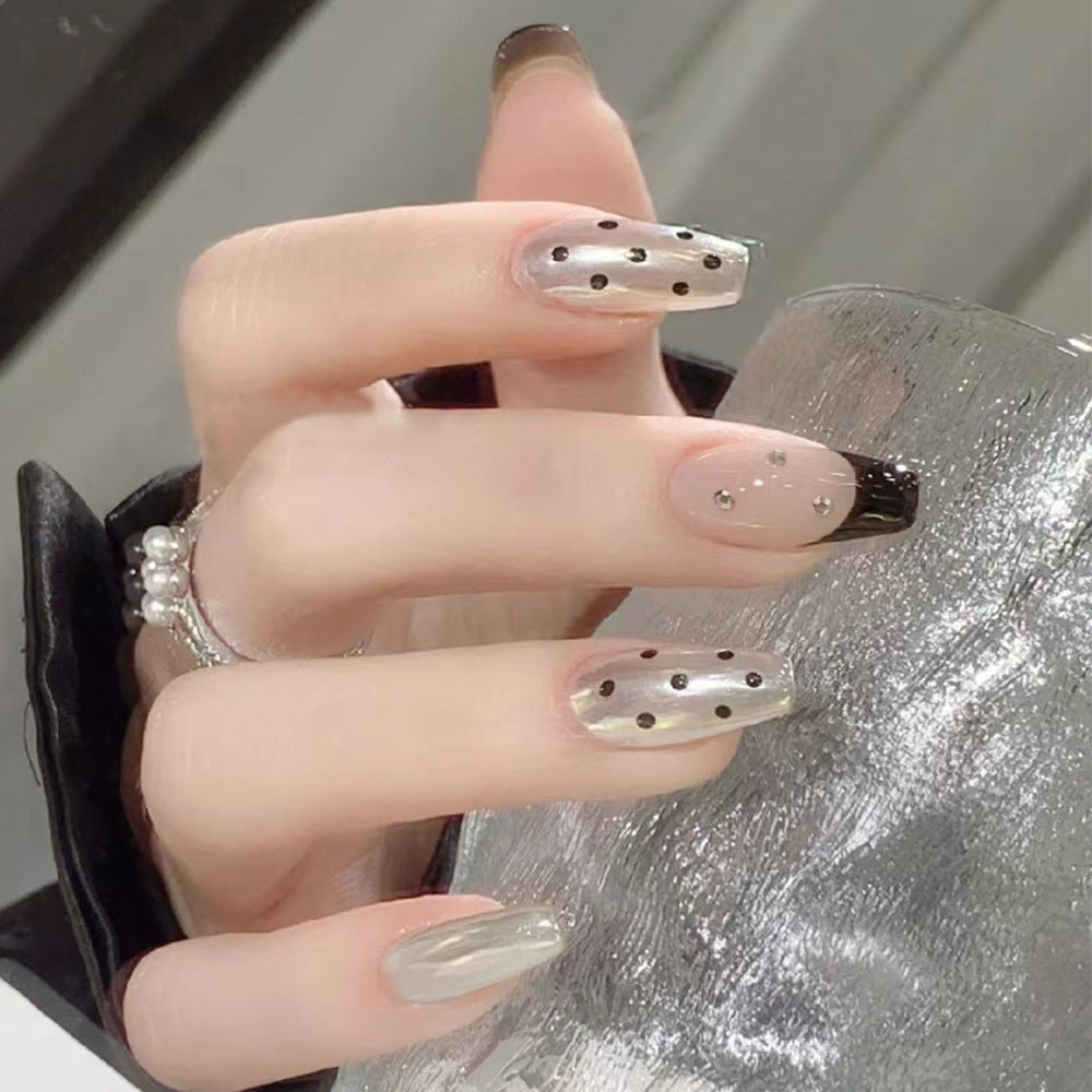 Hand Worn Nail Piece In China-Chic Red In The Year Of The Snake