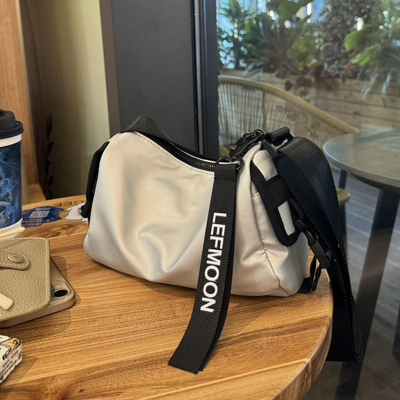 Niche Messenger Bag Unisex Style Small Black Versatile Small Bag