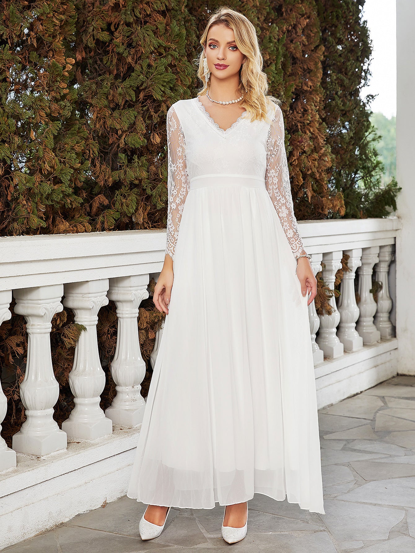 Slim White Wedding Lace V-neck Fashion Dress