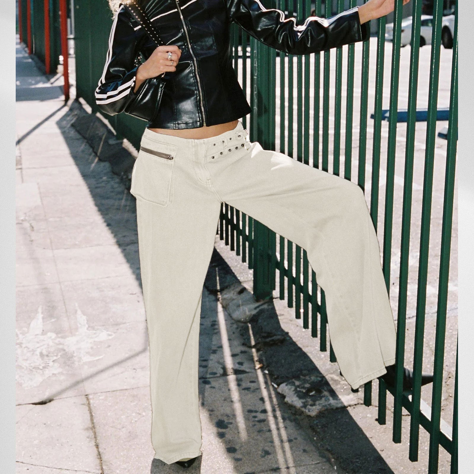 Women’s Wide-Leg Rivet Jeans – Street Style Statement Pants