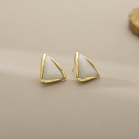 Angular Auricular Needle