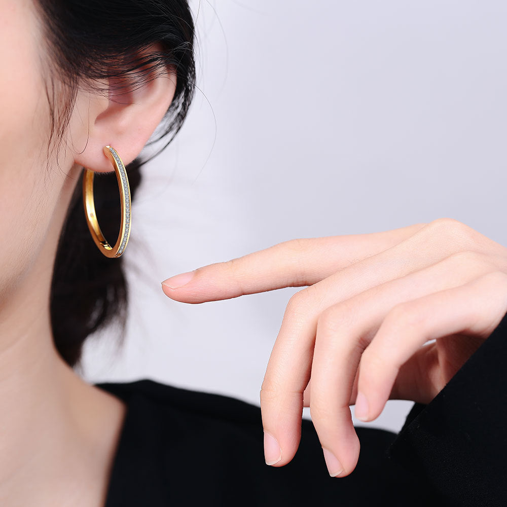 Women's Minimalist Ear Clip Copper Zircon Inlaid Circle