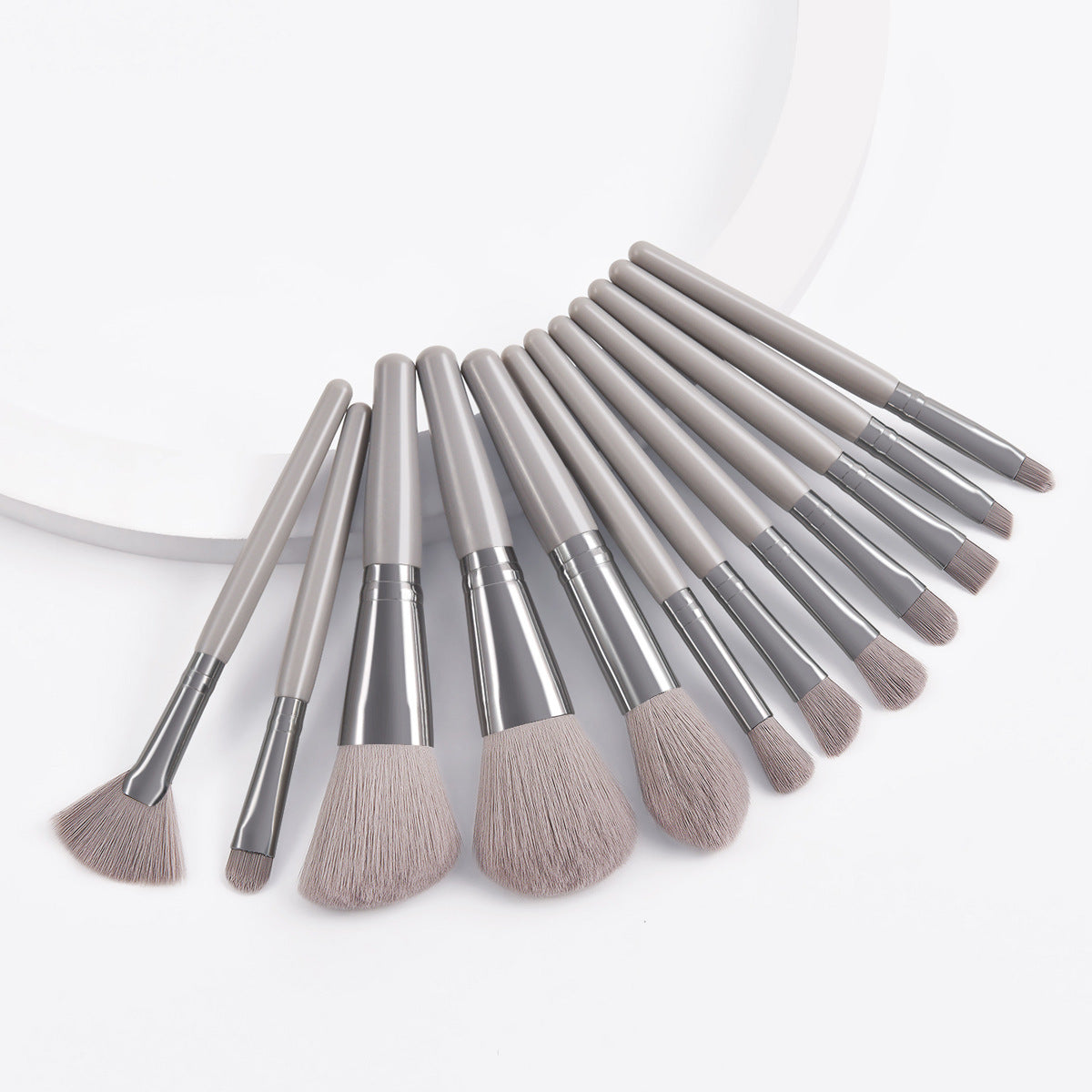 12 Pcs Makeup Brushes Set – Essential Beauty Tools Collection