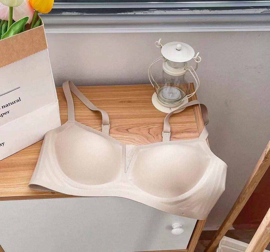 Women’s Seamless Back Bra – Smooth Support