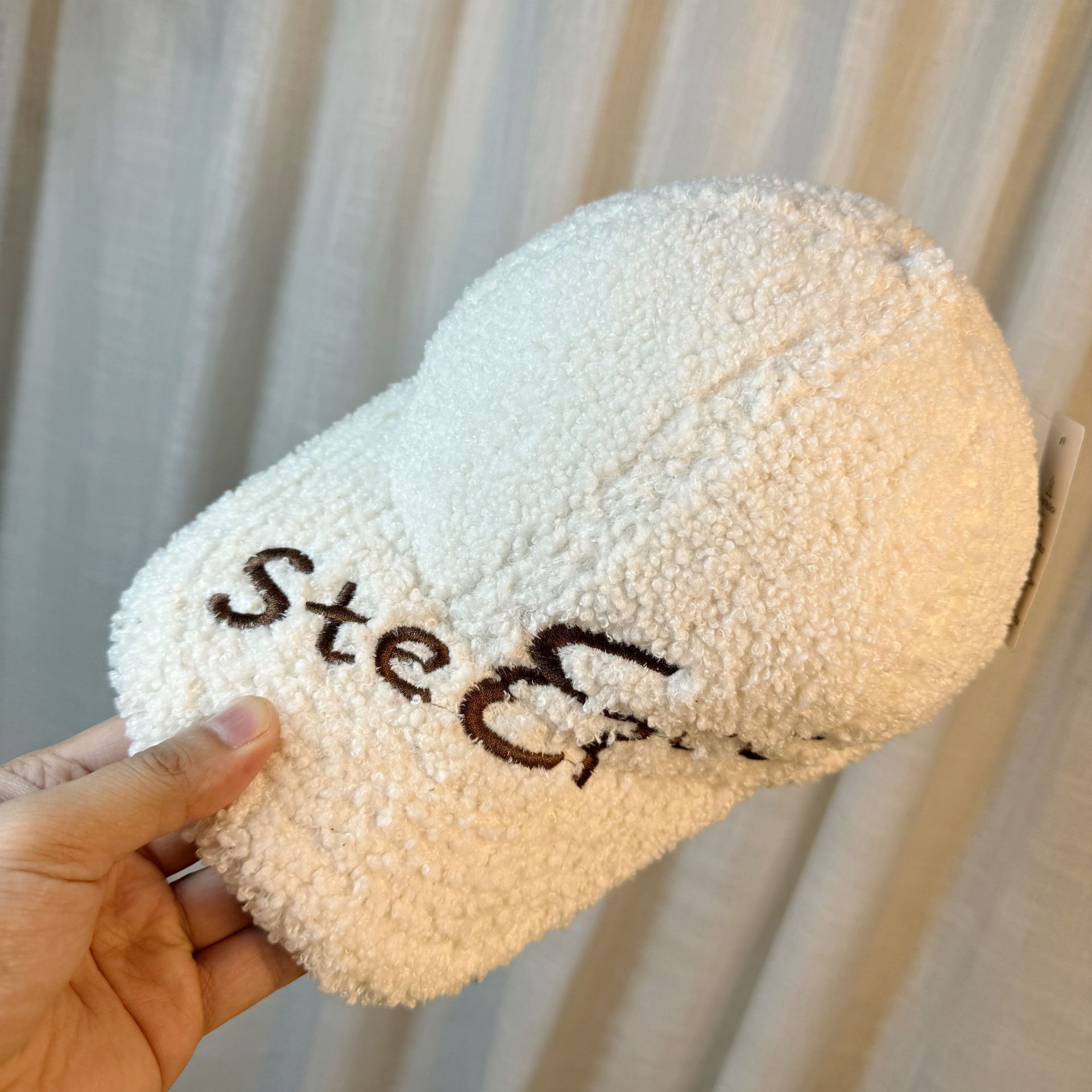 Outdoor Upgrade Warm Lamb Fur Peaked Cap – Embroidered Letters, Face-Slimming Design