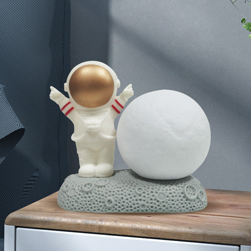 Modern Creative Astronaut Small Night Lamp Decoration Net Red Room Bedside Desktop Layout Small Desk Lamp Home