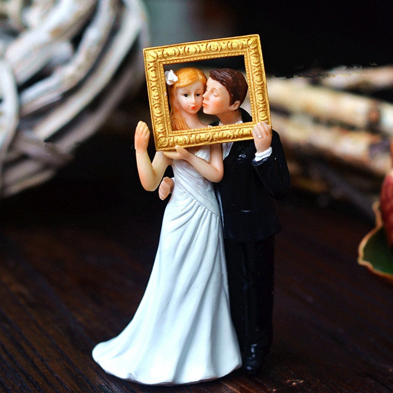 Creative Wedding Cake Decoration Doll Bride And Groom