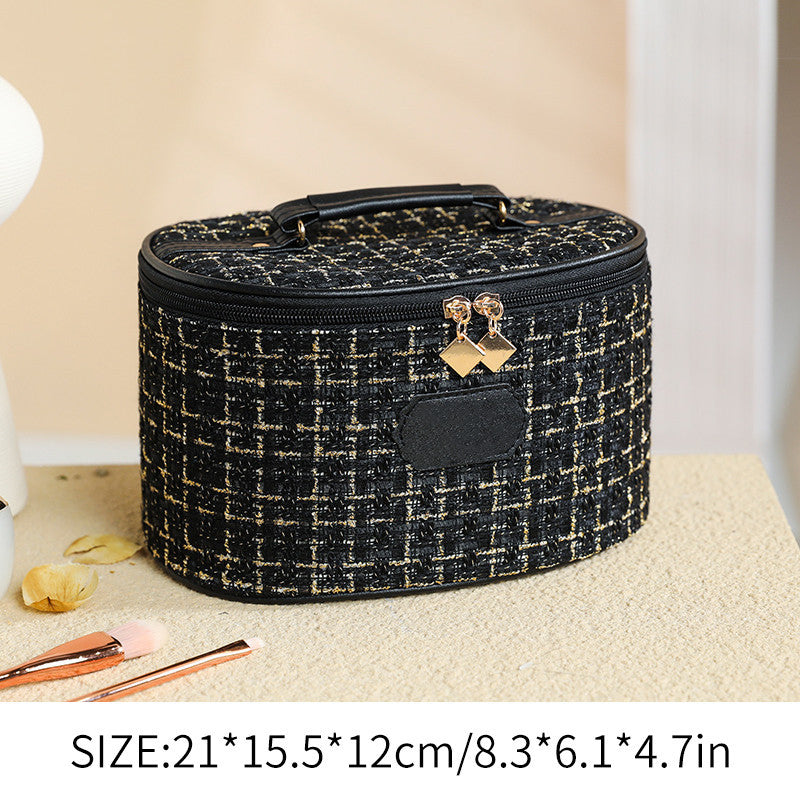 Portable Large-Capacity Makeup Bag – Simple Fashion Travel Cosmetic Storage