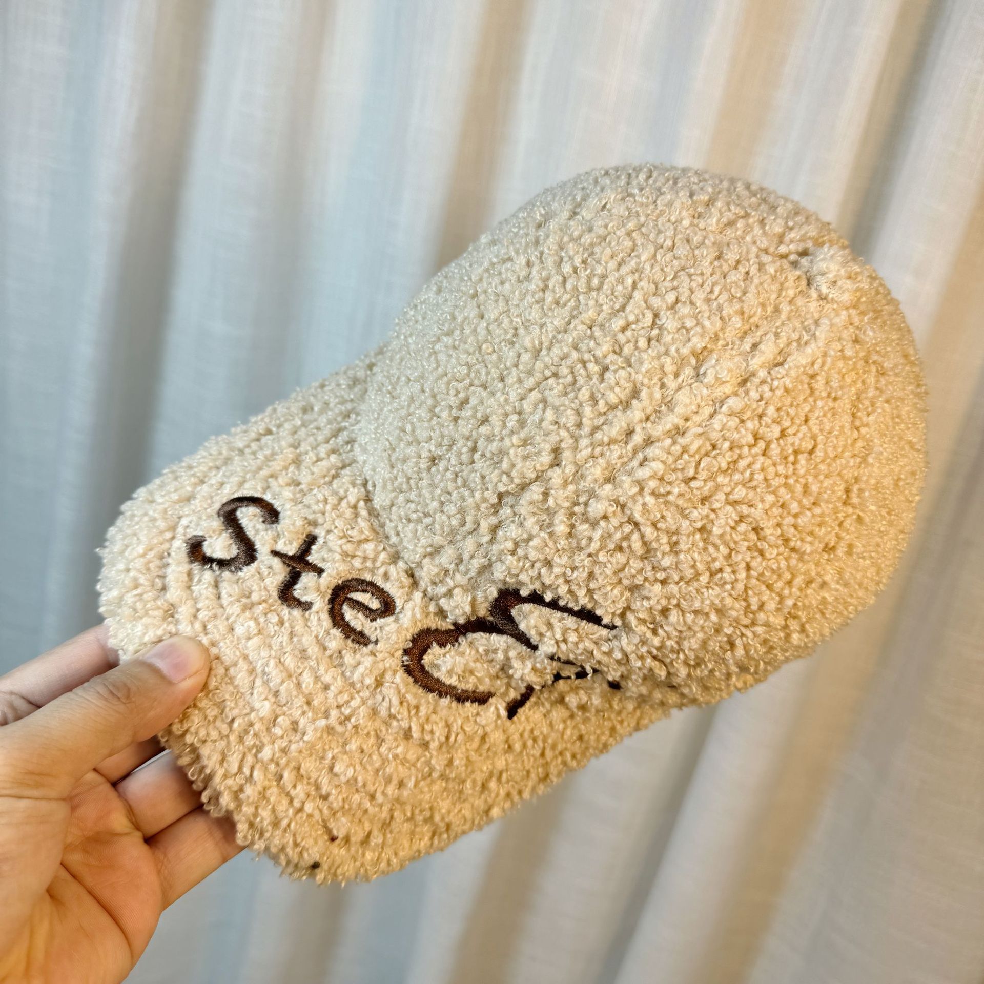 Outdoor Upgrade Warm Lamb Fur Peaked Cap – Embroidered Letters, Face-Slimming Design