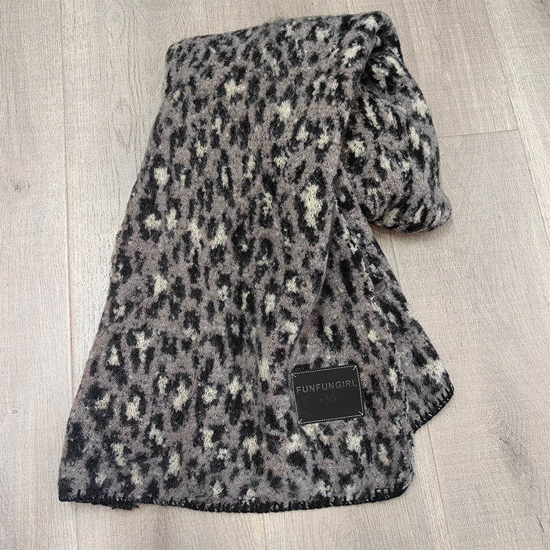 Spring & Autumn Warm Leopard Print Triangular Binder – New All-Matching Stylish Design