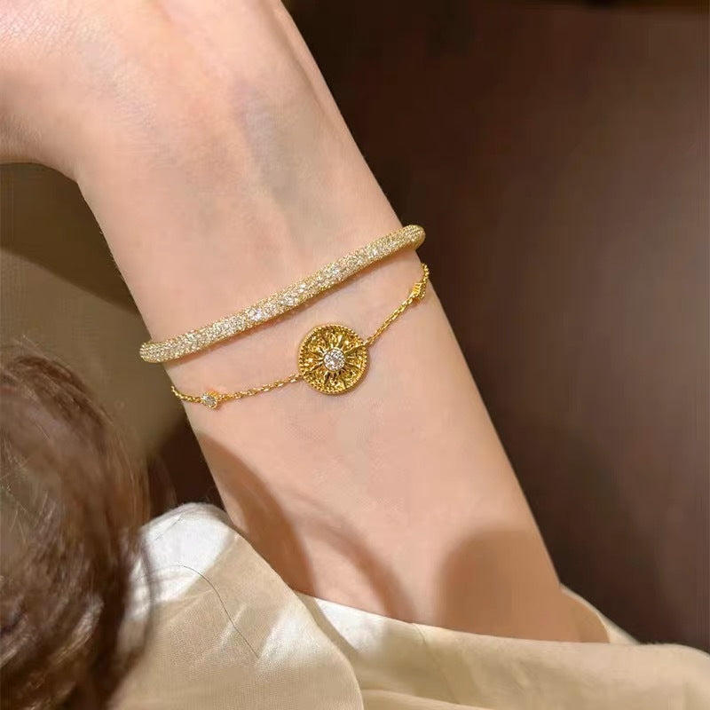 Women's French Retro Gold-Plated Bracelet – Geometric Copper Design