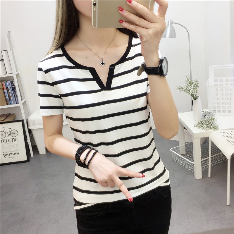 Plus Size V-Neck Stretch Top – Comfortable Short Sleeve Tee for Everyday Wear