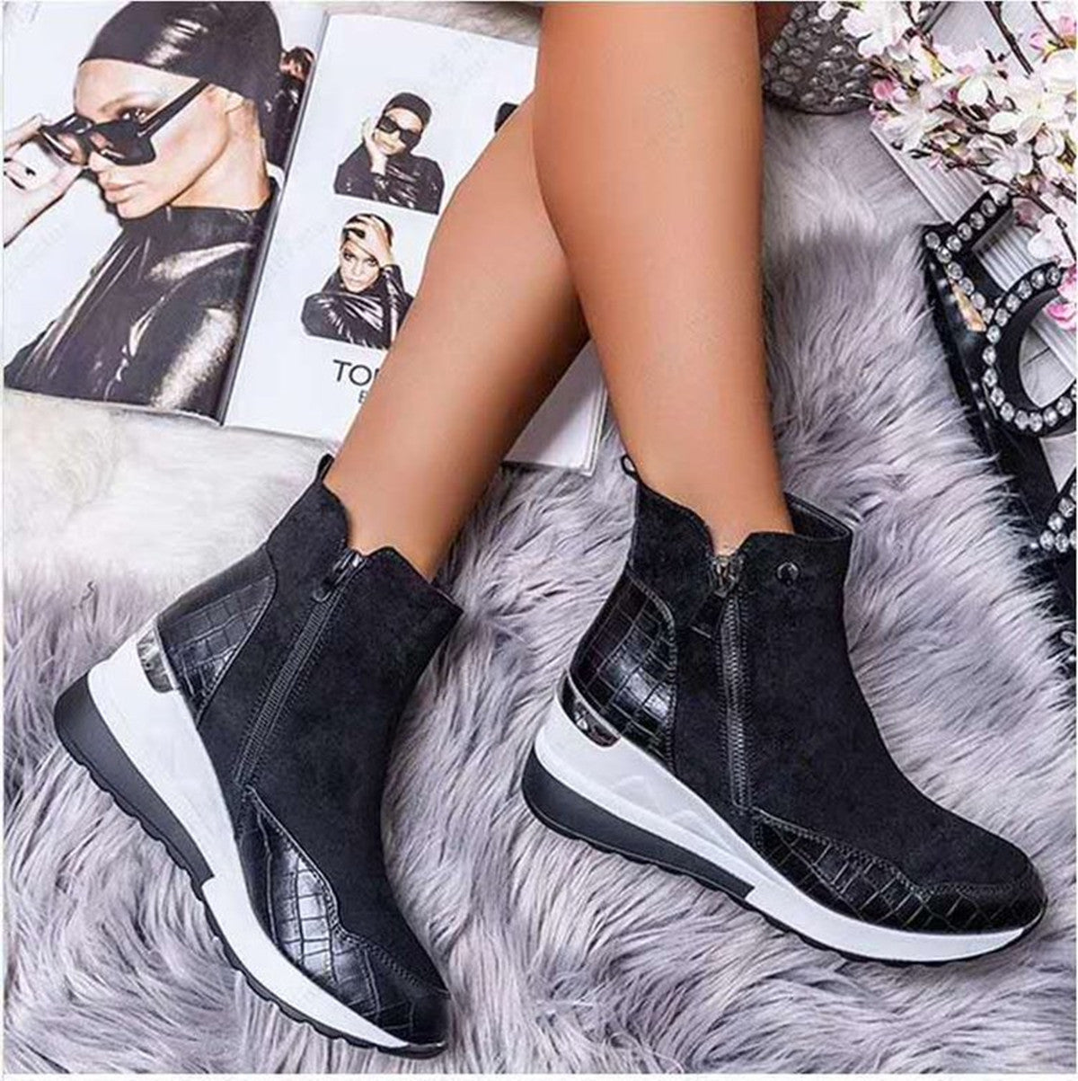 Women's Retro Canvas Sneakers Low Top Korean Style Trend