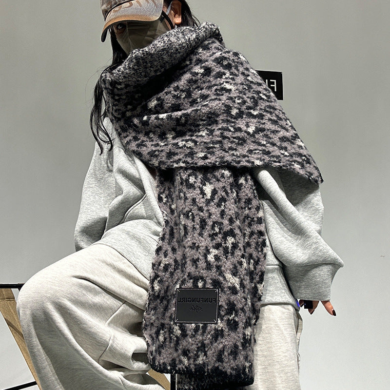 Spring & Autumn Warm Leopard Print Triangular Binder – New All-Matching Stylish Design