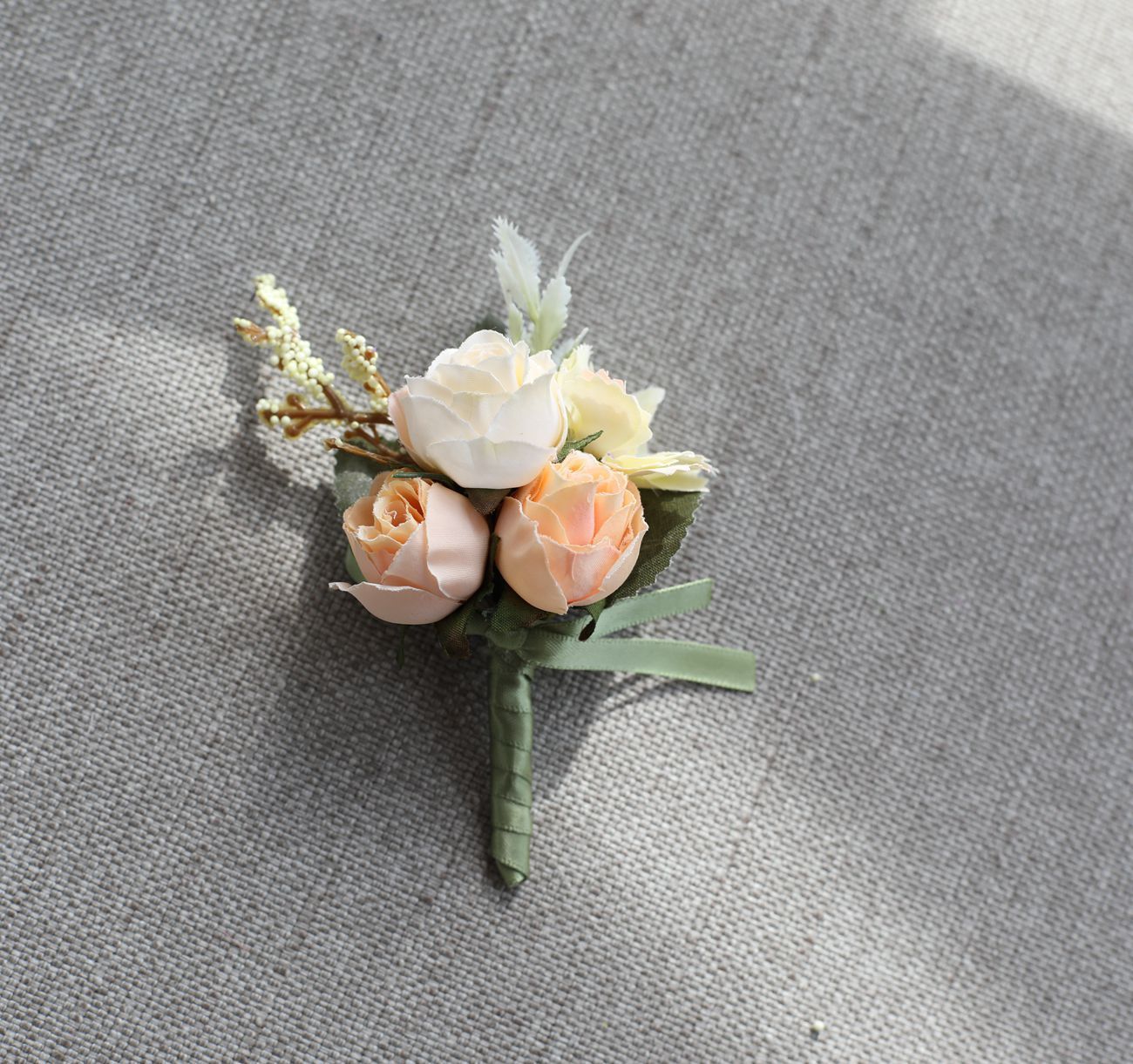 Elegant Groom and Groomsman Corsage with High-End Silk Flowers