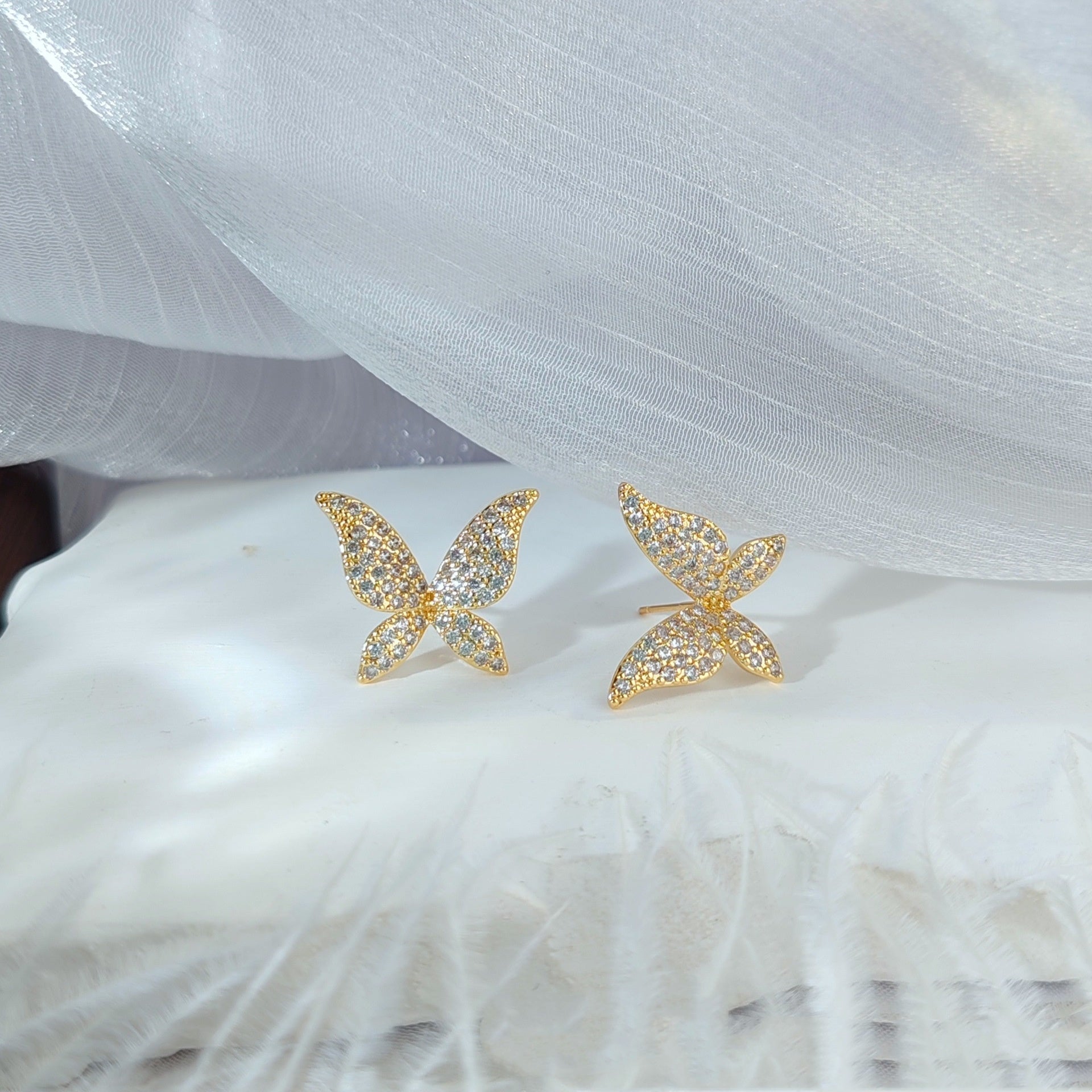 Pearl Bow Stud Earrings Women's High Sense